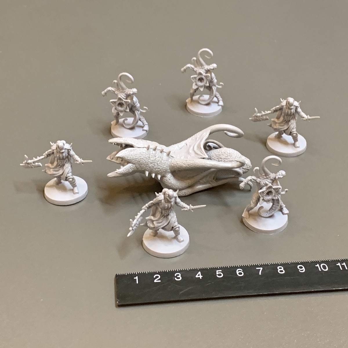 Lot 6 Alpha Worm SciFi Miniatu - огляд і ціна Board Game Horror Movie